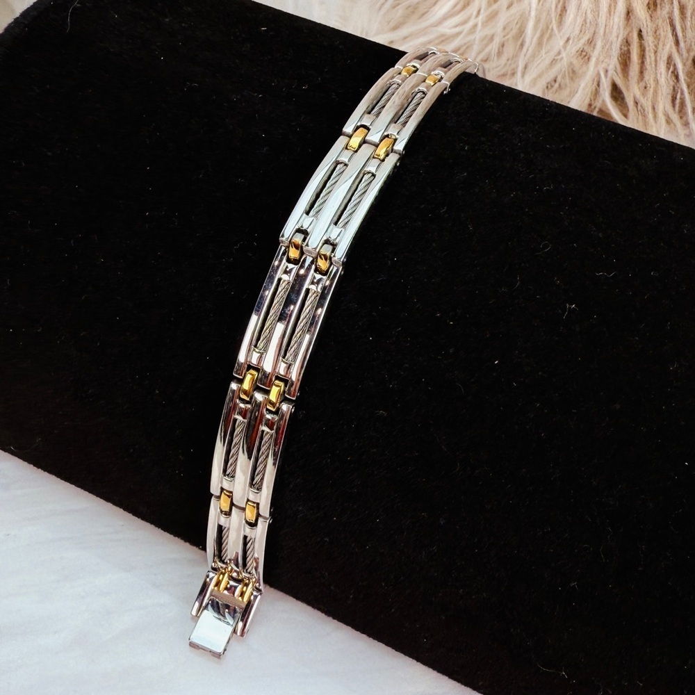 Kohl's Silvertone and Goldtone Cable Bracelet